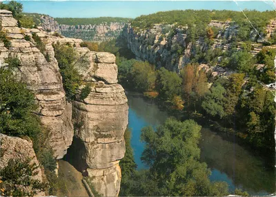 As Gorges da Ardèche no Défilé de Ruoms — Os Grandes Paisagens do Vivarais — Edição do Éclaireur, A.70560