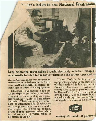 Publicidade para as baterias Eveready — Union Carbide India — com selos B.R.L.FEE — Verso