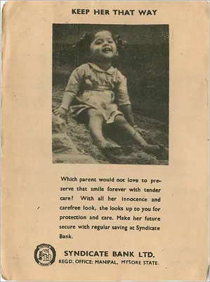 Uśmiechnięte dziecko na plaży — reklama Syndicate Bank Ltd. — Manipal, Mysore State — Rewers