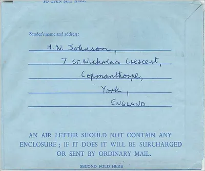Aérogramme — Carta aérea — H. N. Johnson, Copmanthorpe, York, Inglaterra — destinado a J. P. Stevens & Co. Inc., Garfield, Nova Jersey, U.S.A. — Verso
