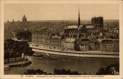 PARIS - Perspectiva sobre Notre-Dame - Vista panorâmica da catedral da Seine