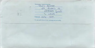 Carta postal enviada ao The Writers Bureau em Manchester — Royal Mail, 6 de abril de 1989 — Verso