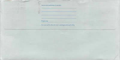 Carta postal First Class — Royal Mail — selo 1£ — obliteração F1 — destinatário Queen's Sand, 393 Strand — Verso