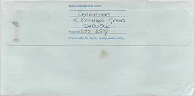 Carta postal postada em Carlisle — Royal Mail First Class — editor 'Pass on our Postcard' — número de série não visível — Verso