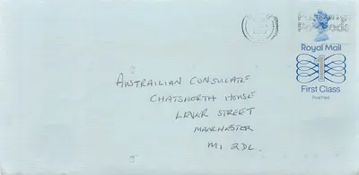 Carta postal inglesa — selo 1£ Royal Mail — destinada ao Consulado Australiano em Manchester