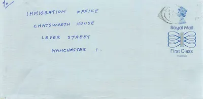 Escritório de Imigração de Manchester — Envelope de primeira classe da Royal Mail