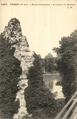 Paris (19º arrondissement) — Buttes-Chaumont — Através dos Rochos — C. M.