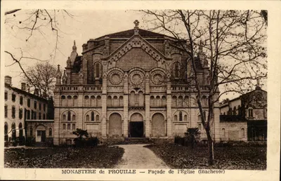 Mosteiro de Prouille — Facha da Igreja (inacabada)