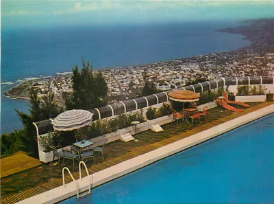 Vista panorâmica sobre Saint-Denis — Hotel dos Relais Aéreos — Edições J.C. Colomiet