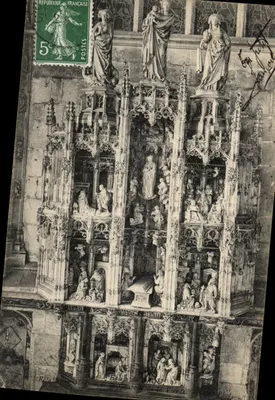 Altar gótico esculpido — Igreja de Reims — Fot. F. Juchard