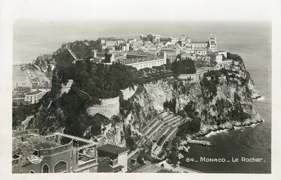 Mônaco - O Rocher — vista panorâmica — editor desconhecido, n° 84