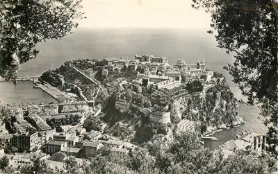 Monaco-Ville sobre seu Rocher — vista panorâmica — A. Leconte, imp. em Rueil-Malmaison