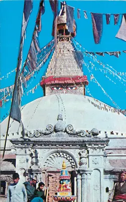 Boudhanath — stupa com os olhos do Buda — editor Colorama, n° 120379