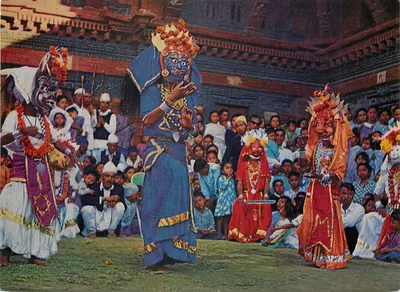 Dança mascarada — Nepal — Colagem Industries & Handicrafts Emporium, Katmandou