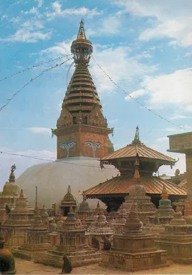 Swayambhu, o maior stupa do mundo — Nepal — editor K.P. Pradhan, n°52