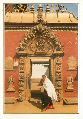 Bhadgaon — A Porta Dourada — Édito-Service S.A. XIII-B1