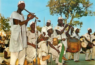 Músicos tradicionais — Estado de Kano — editor Phillips Phillips Ltd.