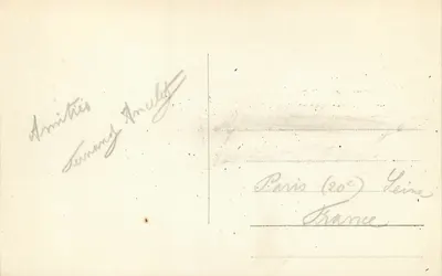Oslo. Zamek. — Widok pałacu królewskiego z tłumem — Enerett Mittet & Co. n° 135 — Rewers