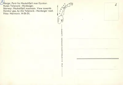 Noruega: Partida de Haukelifjell para Dyrskar — Vista para o desfiladeiro de Dyrskar, estrada Telemark-Hardanger — Normanns Kunstforlag A/S Oslo, H-24-31 — Verso