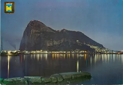 La Linea — Vista noturna do Peñón de Gibraltar — Edições FISA, Piqué