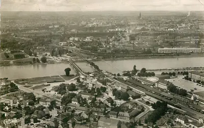 Kehl am Rhein — Pontes do rio Reno e vista de Estrasburgo com a Catedral — Cebade Fotografia Aérea