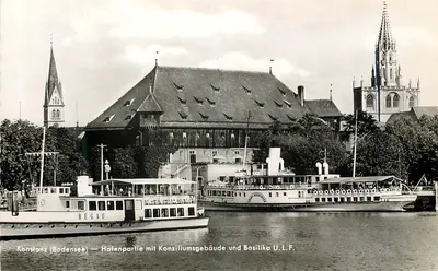 Konstanz (Lago de Constança) — Parte do porto com o edifício do Concílio e a Basílica U.L.F.