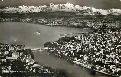 Constance/Bodensee. Rheinausfluss com Alpes Suíças — Bodenseeverlag, A14