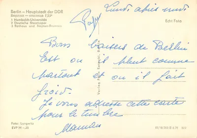 Berlijn — hoofdstad van de DDR — Humboldt-Universiteit, Duitse Staatsoper, Stadhuis en Neptunfontein — Achterkant
