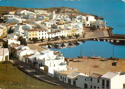 Menorca — vista aérea do porto e do vilarejo — Ediciones Dolfo-Mahón N° 3018
