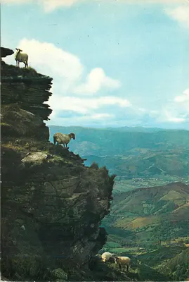 Erarun-Gain — Vista sobre os montes de Navarra — H. Fournier, 17, Vitoria