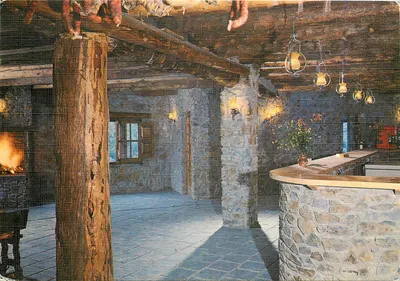 Interior de uma hospedaria catalã — Parador Típico Catalão — editor Postales de Oro, n°9151