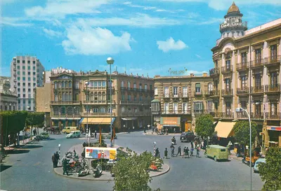 Almería - Porta Puchena — vista da praça com hotel e loja Philips — editor Garcia & Cia. S.R.C.