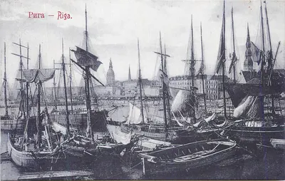 Porto de Riga — Vista do porto com muitos barcos a vela — Editor Letônia, n°11