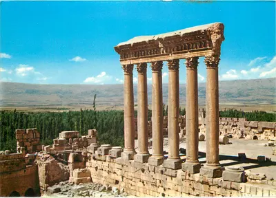 Baalbeck — As Seis Colunas do Templo de Júpiter e os Detalhes — Telko-Sport, n°340
