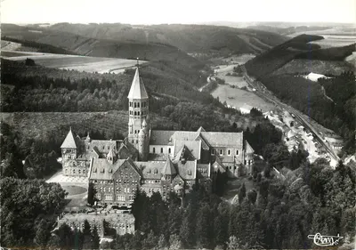 Abadia de Clervaux — G.D. de Luxemburgo — Combier Imp. Macon