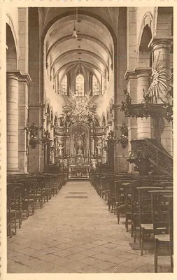 Igreja de São Nicolau em Havré — Vista geral do interior: Nave Grande e Cúria — Editor Thill, Bruxelas