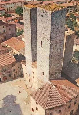As duas torres de Gimignano — Série 63 — Editora RDI Officine Grafiche S.p.A. Milão