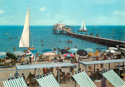 Gabicce Mare — vista da praia e do bar-restaurante 'Mississippi' — editor Marzari S.R.L.-Schio