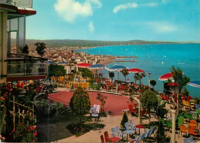 Vista da margem do mar em Gabicce Mare — Riviera Adriática — editor 708