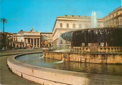 Piazza de Ferrari e Teatro C. Felice — Gênova — da fotocolor