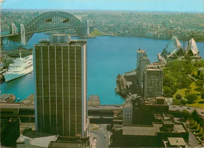 Harbor de Sydney — vista aérea com Ponte do Harbor e Casa da Ópera — por Murfet Publishers Australia
