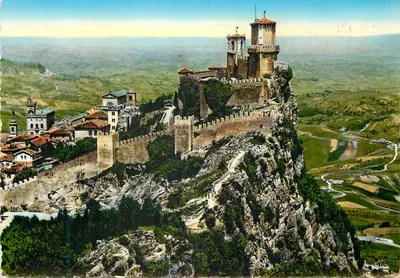 Castello di San Marino — vista panorâmica — Ediz. Antica e Premiata Ditta Cav. Rag. Alfredo Refli n°12