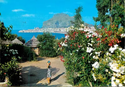 Cefalù — Vista geral e Aldeia Mágica — TecnoGrat S.p.A. Palermo