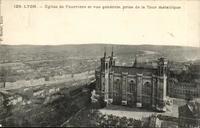 LYON — Église de Fourvière et vue générale, prise de la Tour métallique — P. Martel, Lyon, n°129