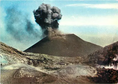 Étna — Explosão — Editora Trinacria - Catânia