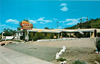 Boulders Motel — Yarnell, Arizona — Publicado pela National Enterprises