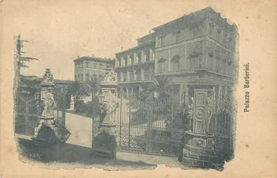 Pałac Barberini — widok wejścia z kratą i statuami — Cartolina Postale Italiana