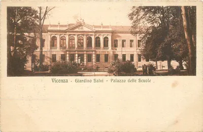 Vicenza - Jardim Salvi - Palácio das Escolas