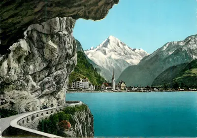 Axenstrasse am Vierwaldstättersee — avec Flüelen et Bristenstock — Photoglob - Wehrli A.G. - Zurich, n°294