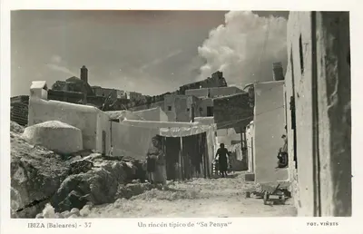 IBIZA (Baleares) - 37 — Um cantinho típico de "Sa Penya" — FOT. VIÑETS